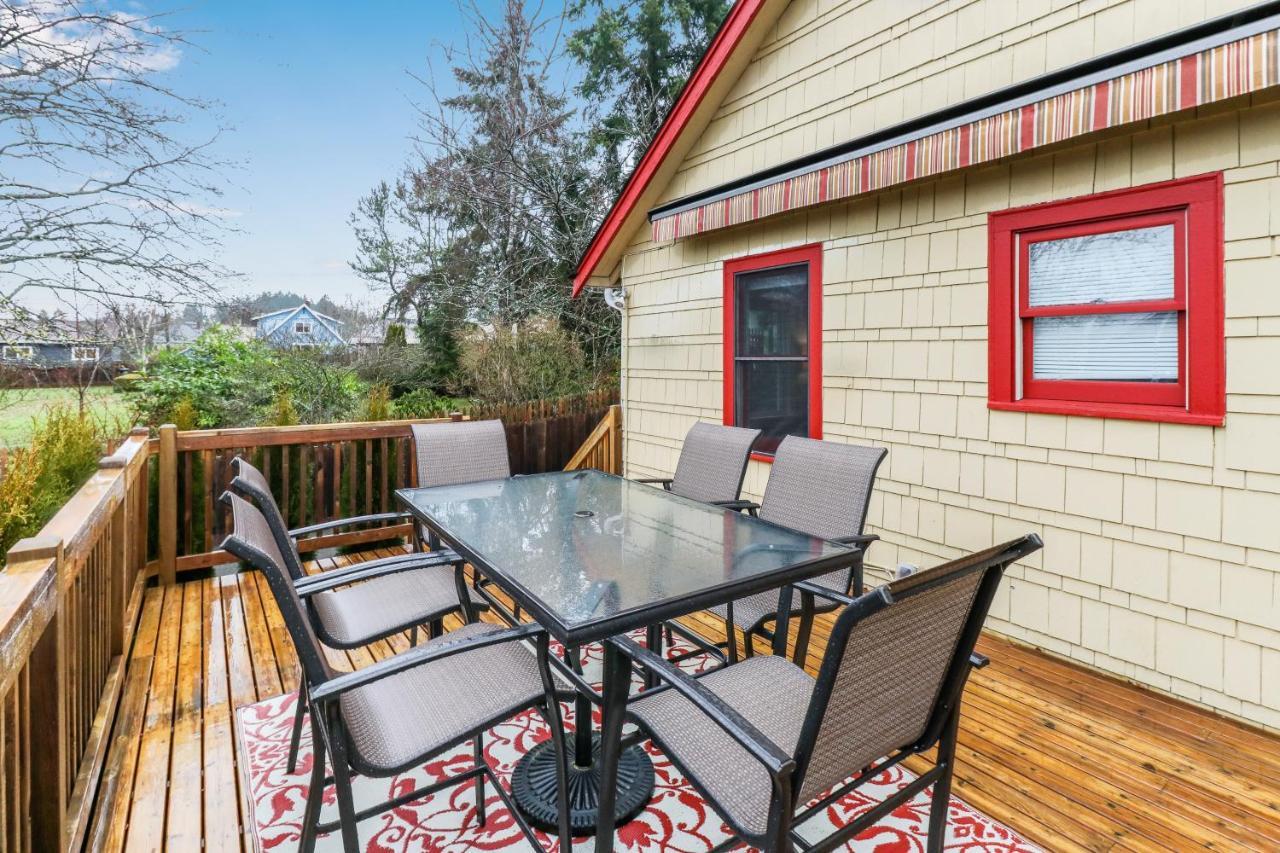 Вилла Bay View Bungalow Поулсбо Экстерьер фото