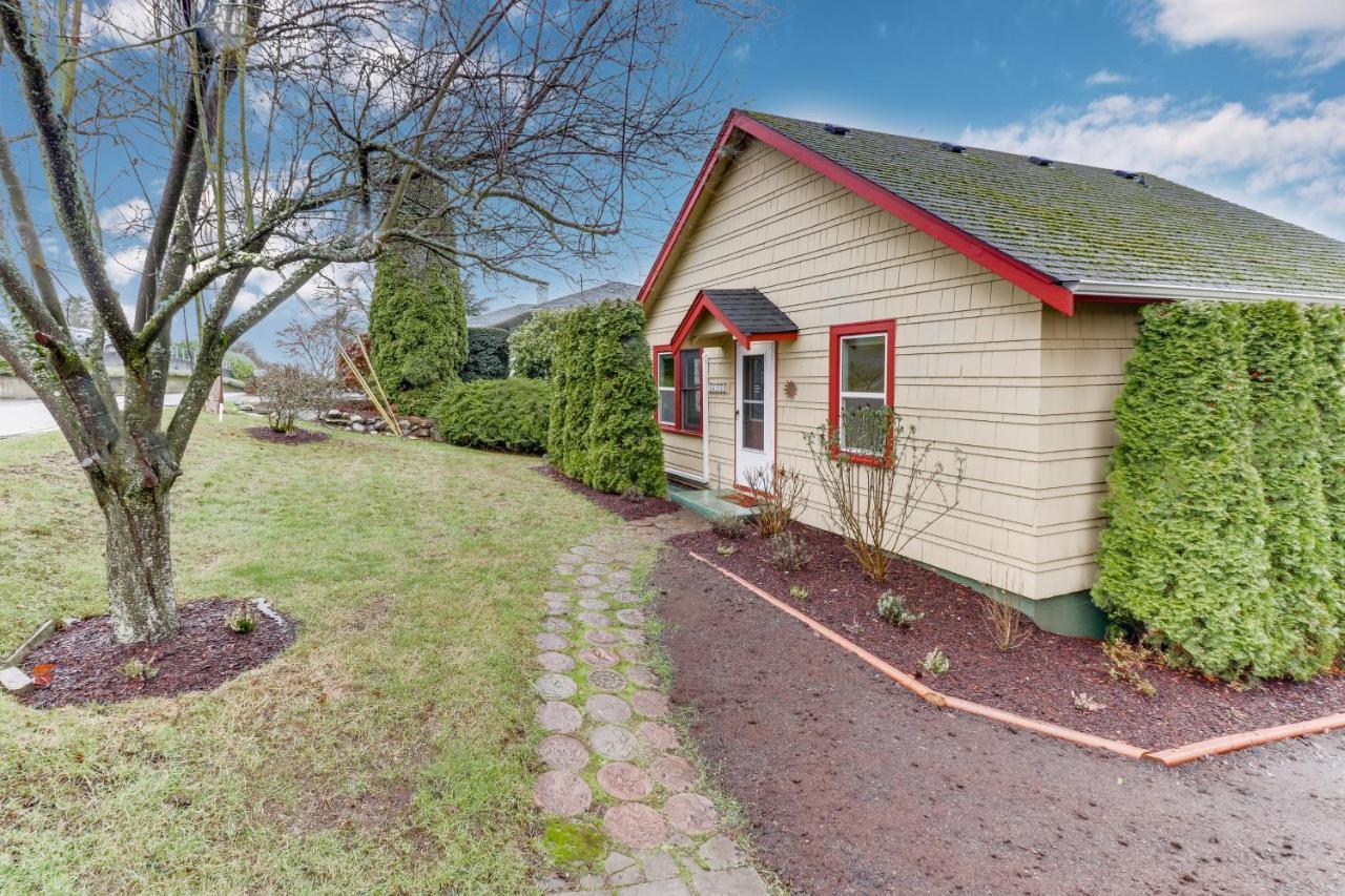Вилла Bay View Bungalow Поулсбо Экстерьер фото